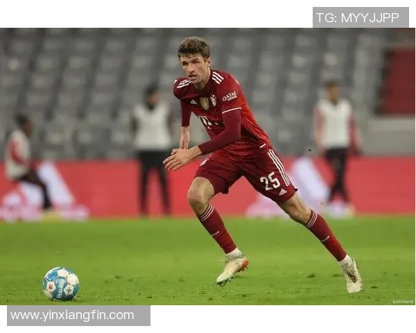 足球肌肉如钢铁铸就的力量与灵活性展现运动员的极致魅力与拼搏精神